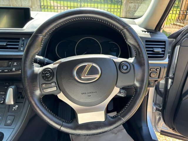 Lexus CT 1.8 200H Advance Plus Cvt Euro 6 Ss Red #34