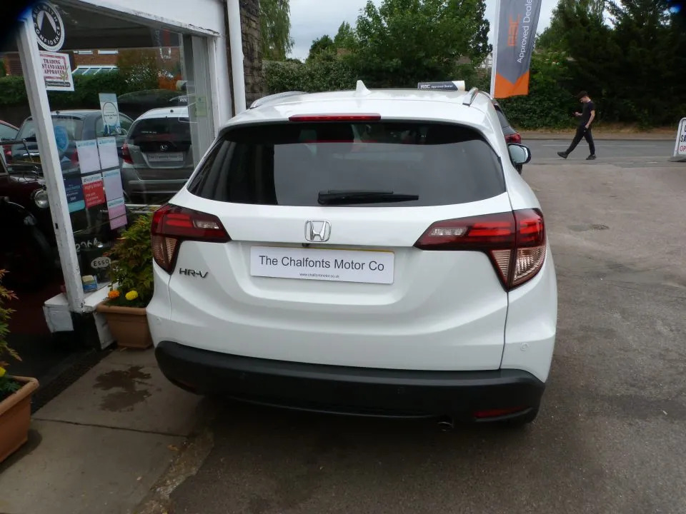 Honda Hr-V 1.5 I-vtec Ex White #2