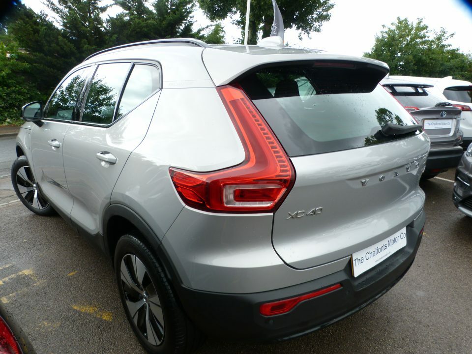 Volvo XC40 1.5H T4 Recharge Plus Silver #2