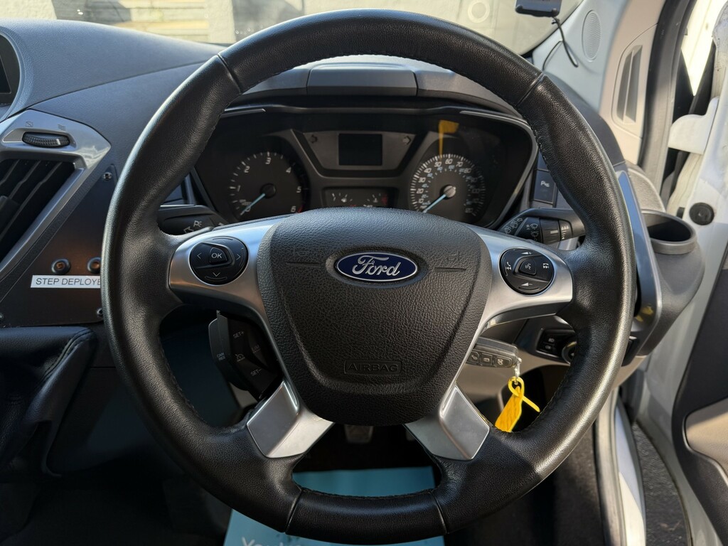 Ford Tourneo Custom #11