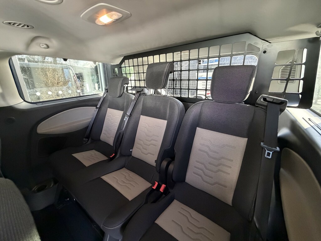 Ford Tourneo Custom #8