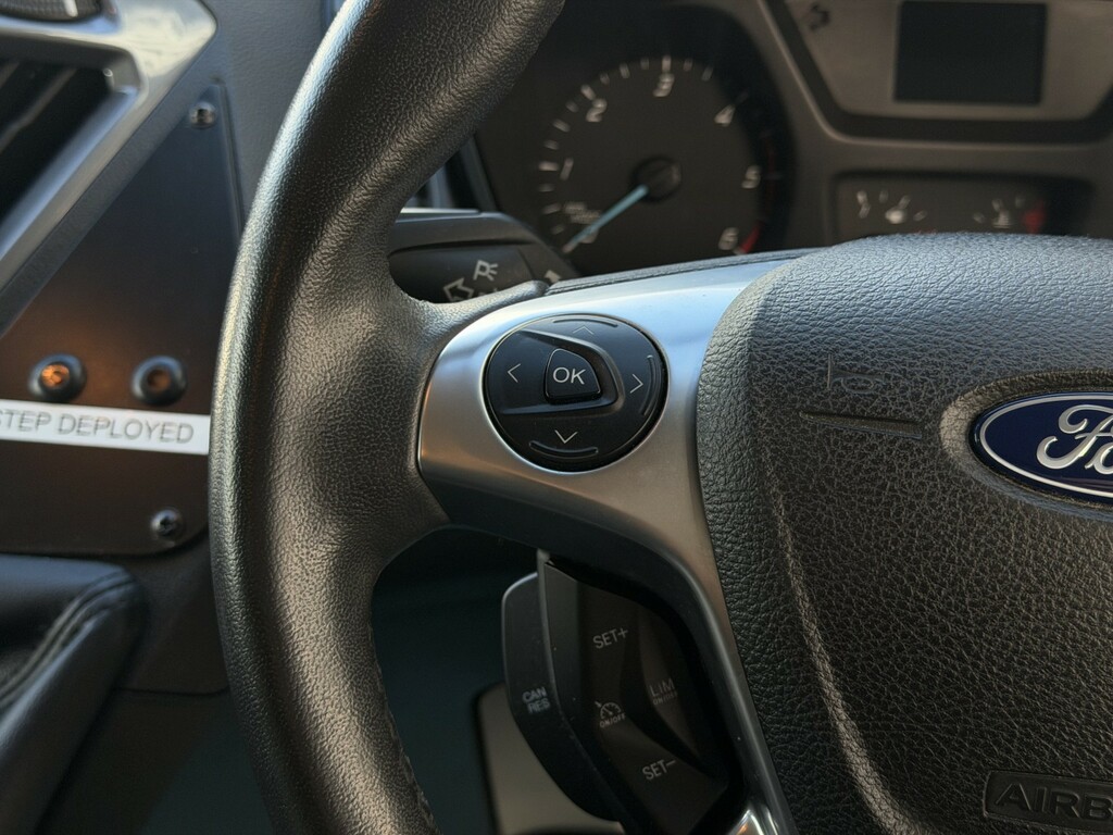 Ford Tourneo Custom #12
