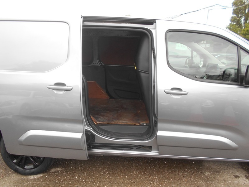 Citroen Berlingo Driver 1.5 Bluehdi 1000 #8