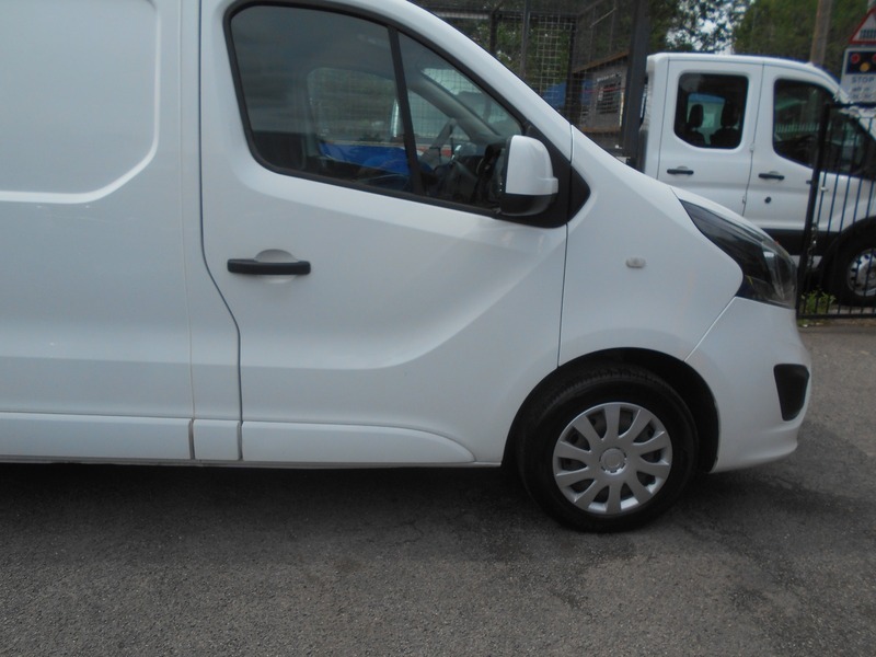 Vauxhall Vivaro 2018 L2h1 2900 Sportive White #6