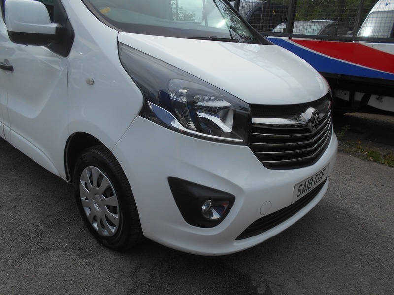 Vauxhall Vivaro 2018 L2h1 2900 Sportive White #5