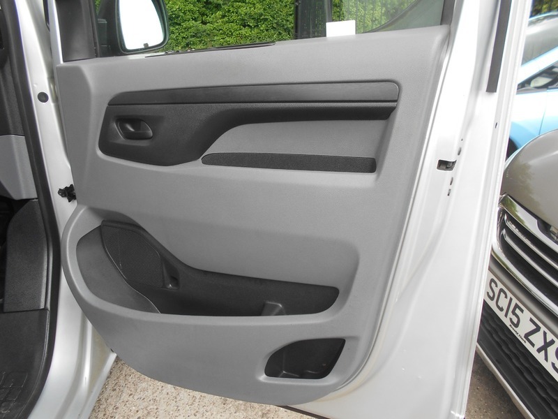 Peugeot Expert 2.0 Bluehdi 1400 Professional Standard Panel Van M White #24