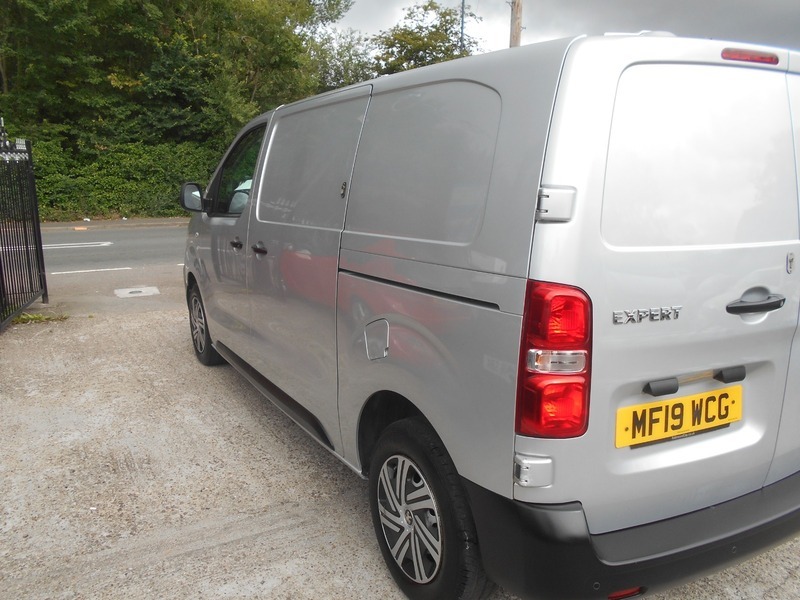 Peugeot Expert 2.0 Bluehdi 1400 Professional Standard Panel Van M White #19