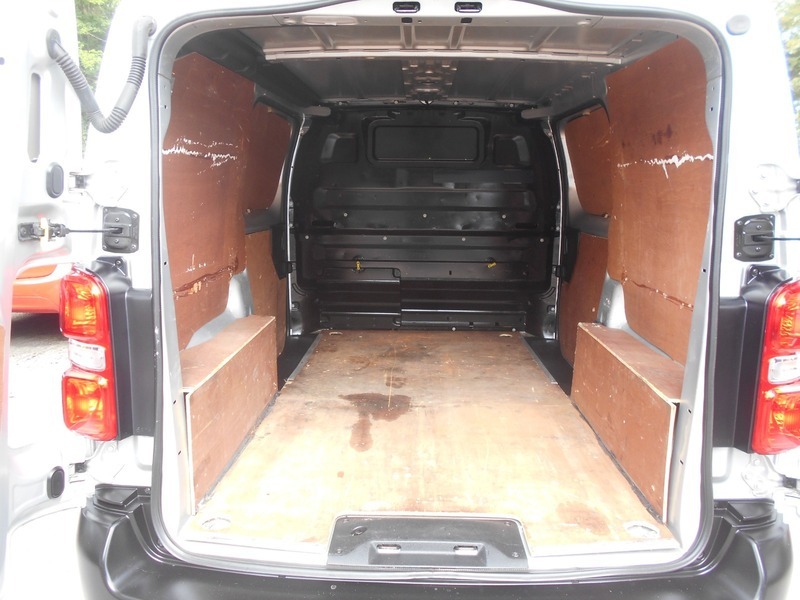 Peugeot Expert 2.0 Bluehdi 1400 Professional Standard Panel Van M White #20