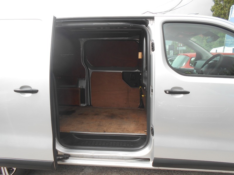 Peugeot Expert 2.0 Bluehdi 1400 Professional Standard Panel Van M White #9