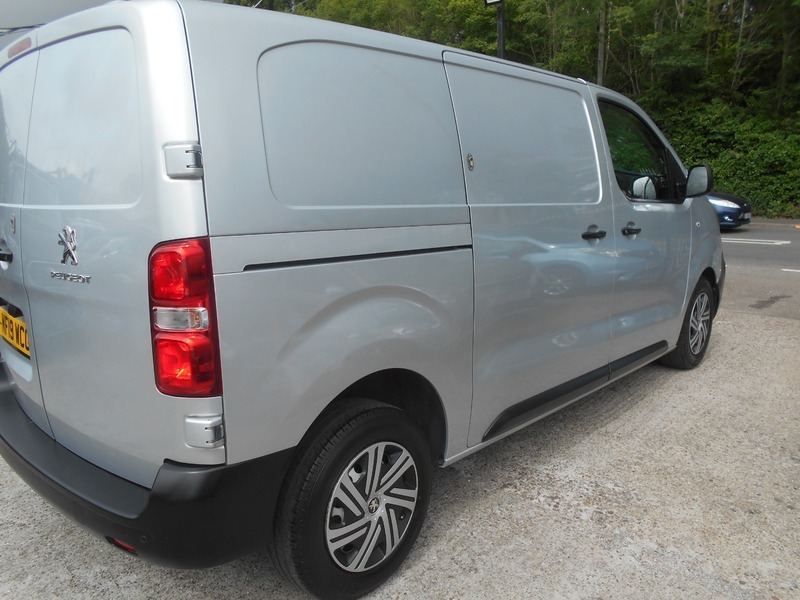 Peugeot Expert 2.0 Bluehdi 1400 Professional Standard Panel Van M White #12