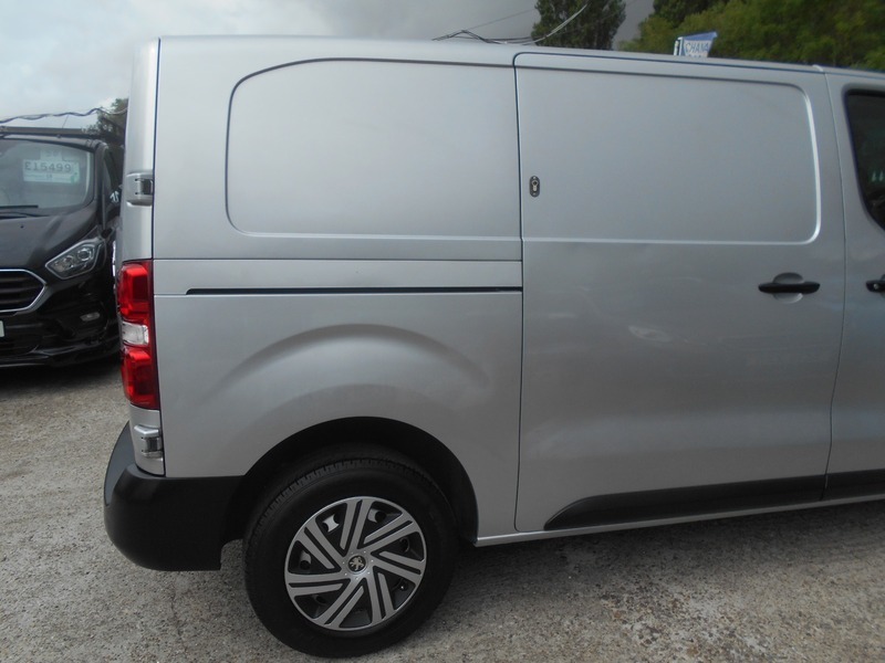 Peugeot Expert 2.0 Bluehdi 1400 Professional Standard Panel Van M White #11