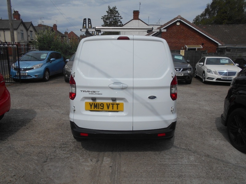 Ford Transit Courier 2019 Limited Tdci No White #4