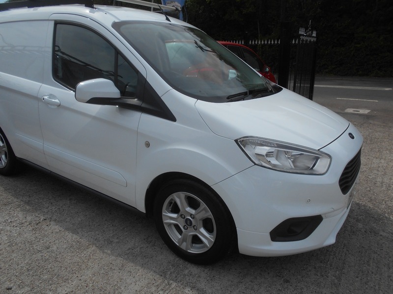 Ford Transit Courier 2019 Limited Tdci No White #6
