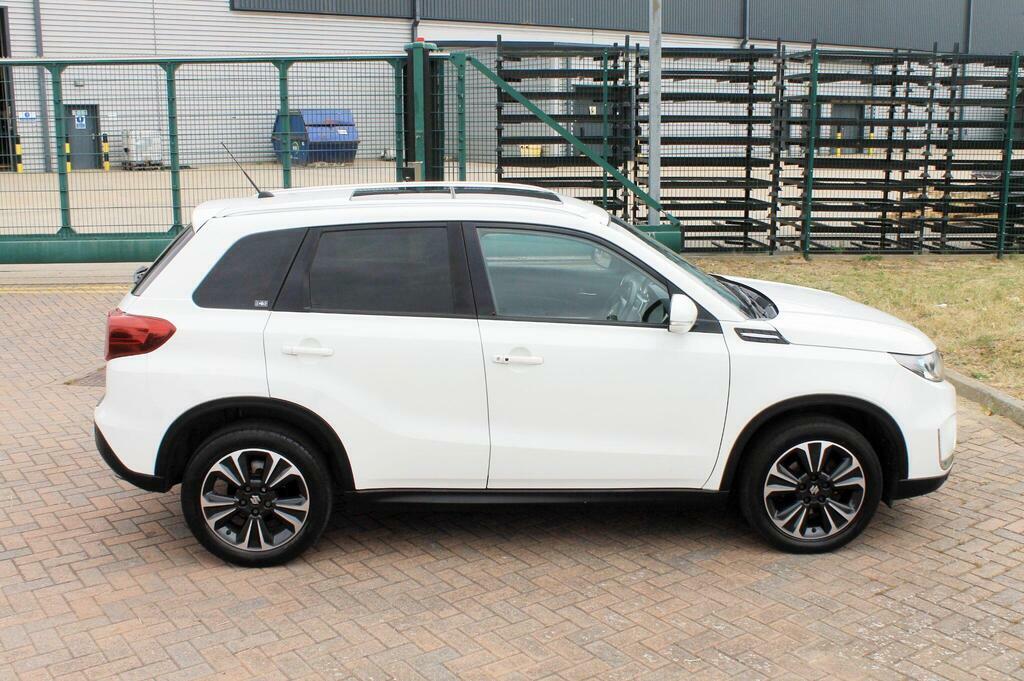 Suzuki Vitara 2018 Suzuki Vitara 1.4 Boosterjet Sz5 Suv Petr GY68HRF White #4
