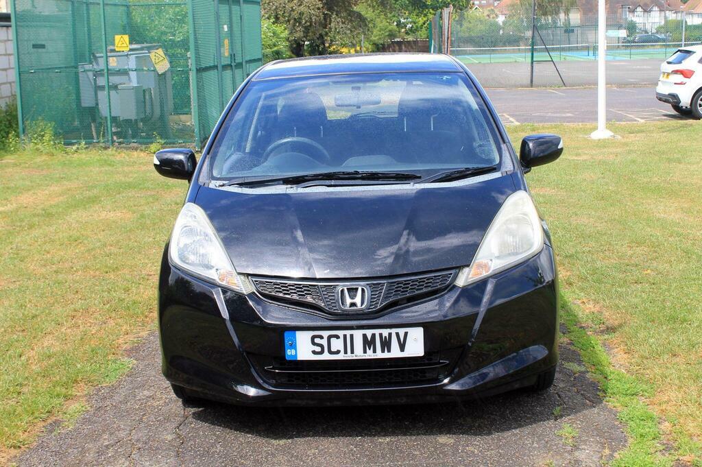 Honda Jazz 2011 Honda Jazz 1.4 I-vtec Es Hatchback Black #2