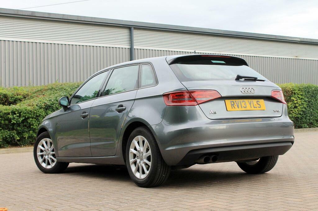 Audi A3 2013 Audi A3 1.4 Tfsi Se Sportback Grey #5