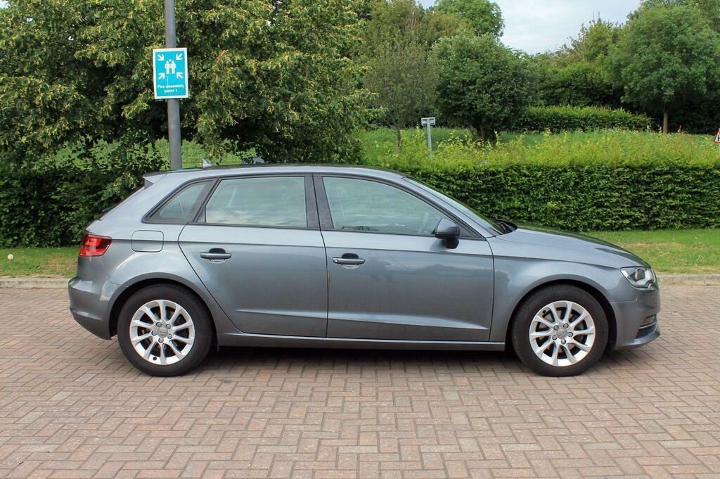 Audi A3 2013 Audi A3 1.4 Tfsi Se Sportback Grey #6