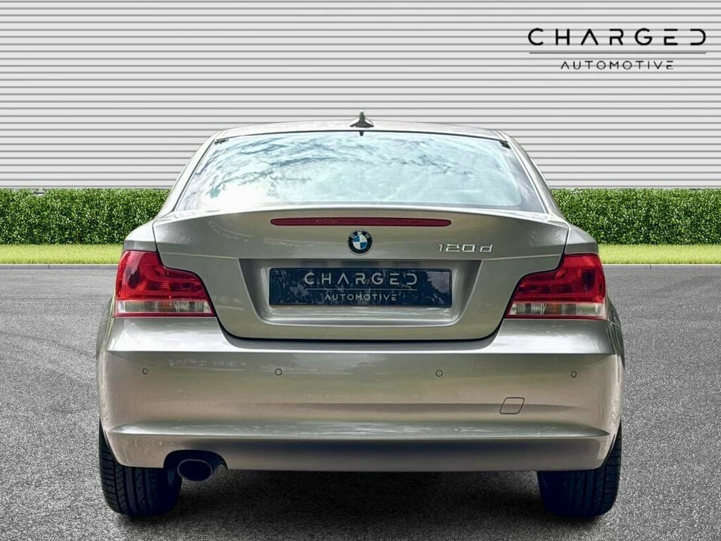 BMW 1 Series 2.0 120D Sport Steptronic Euro 5 Silver #4
