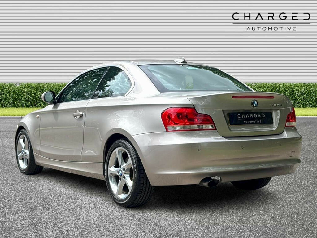 BMW 1 Series 2.0 120D Sport Steptronic Euro 5 Silver #5
