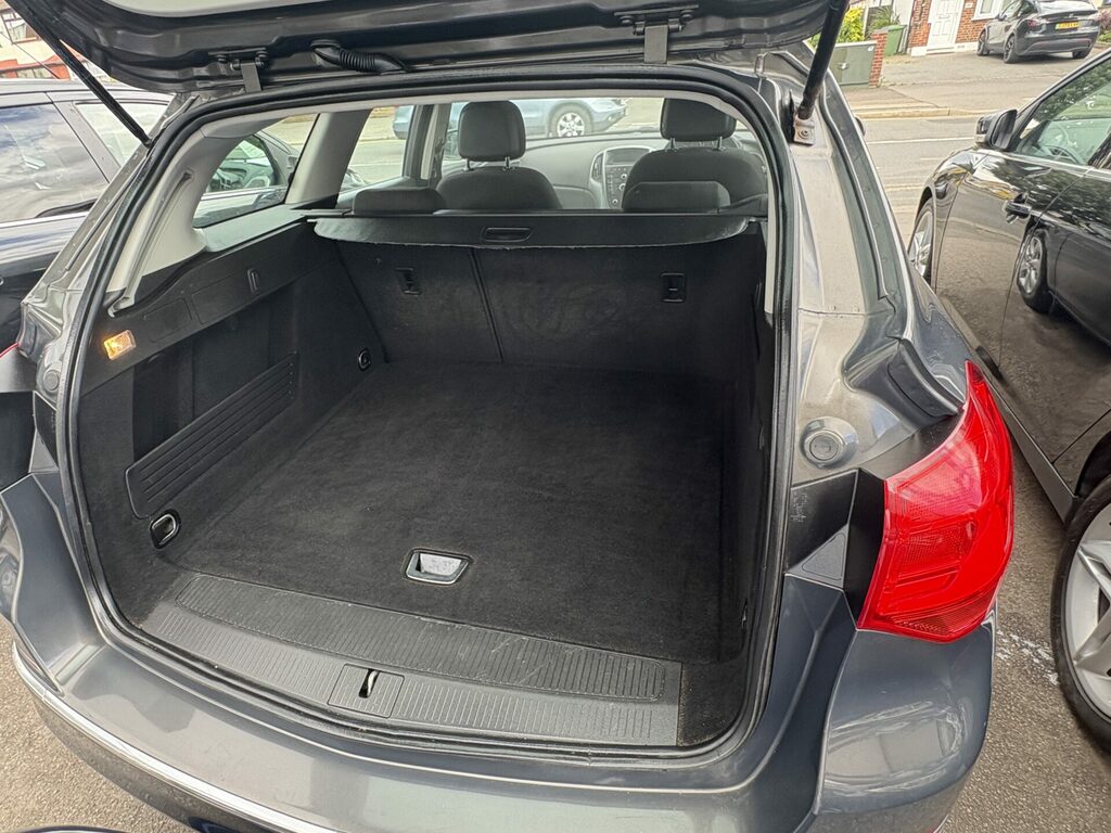 Vauxhall Astra 1.6 16V Sri Hatchback Red #15