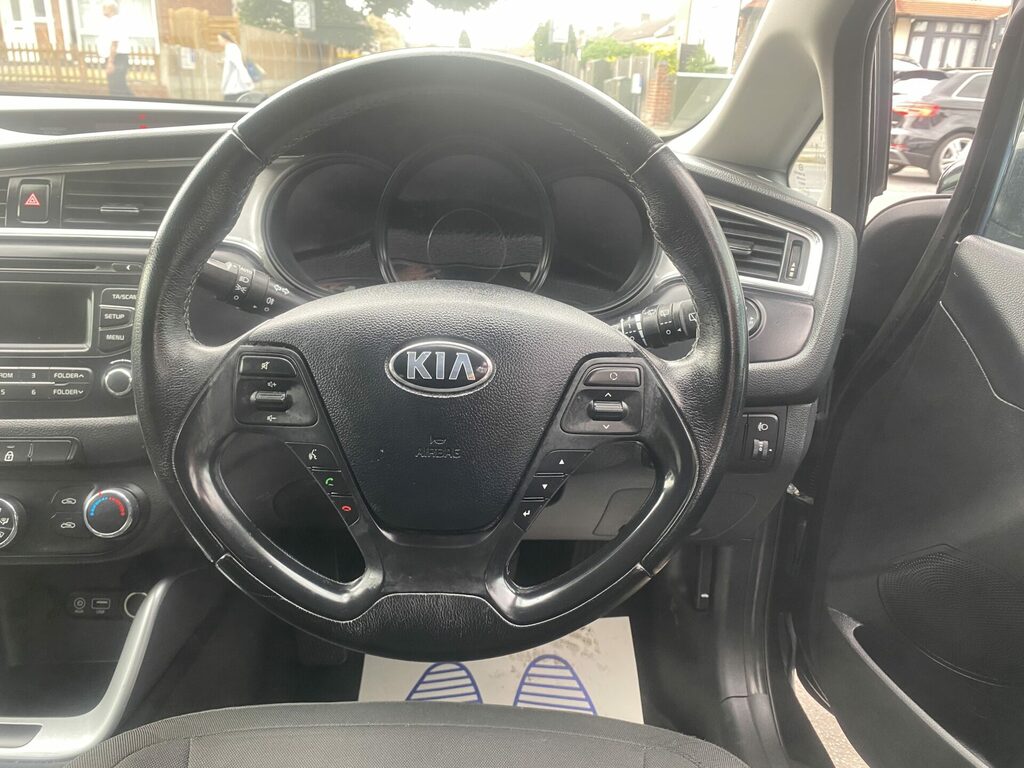 Kia Ceed 1.6 Crdi Gt Line Hatchback  #12