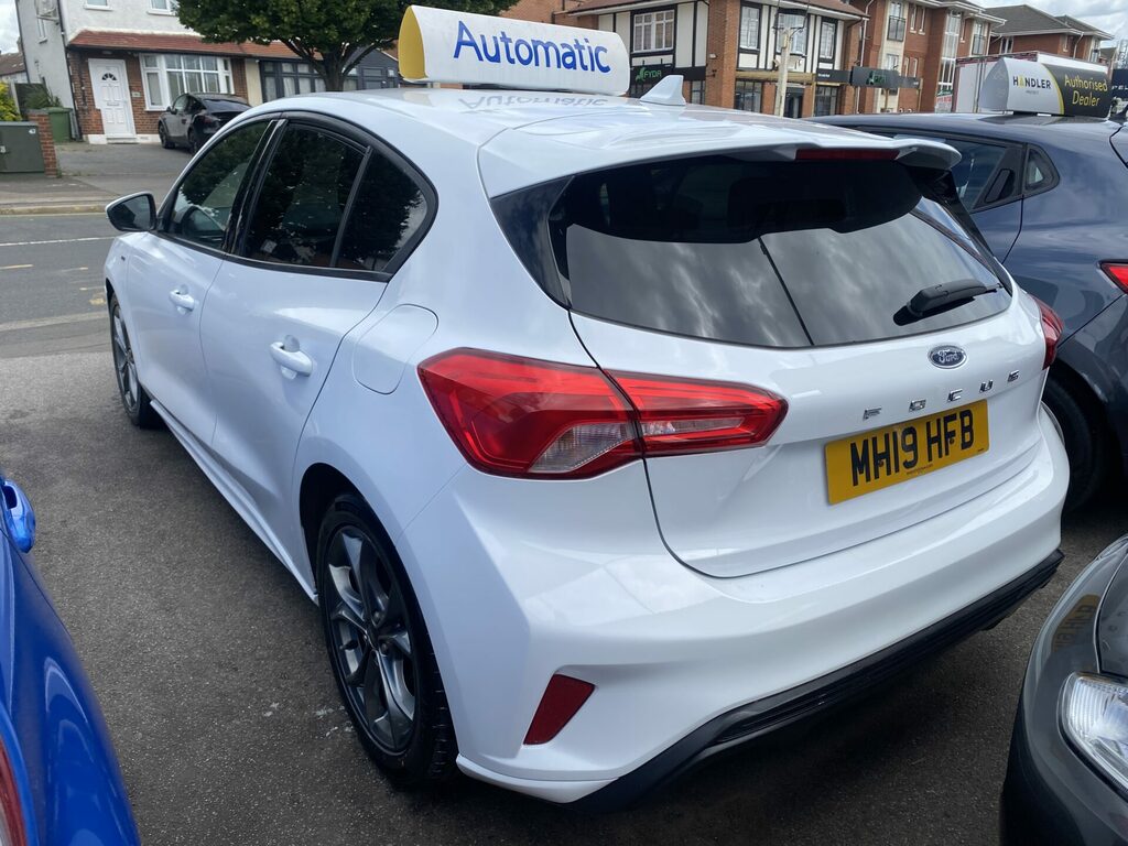 Ford Focus 1.0T Ecoboost Titanium X MH19HFB White #4