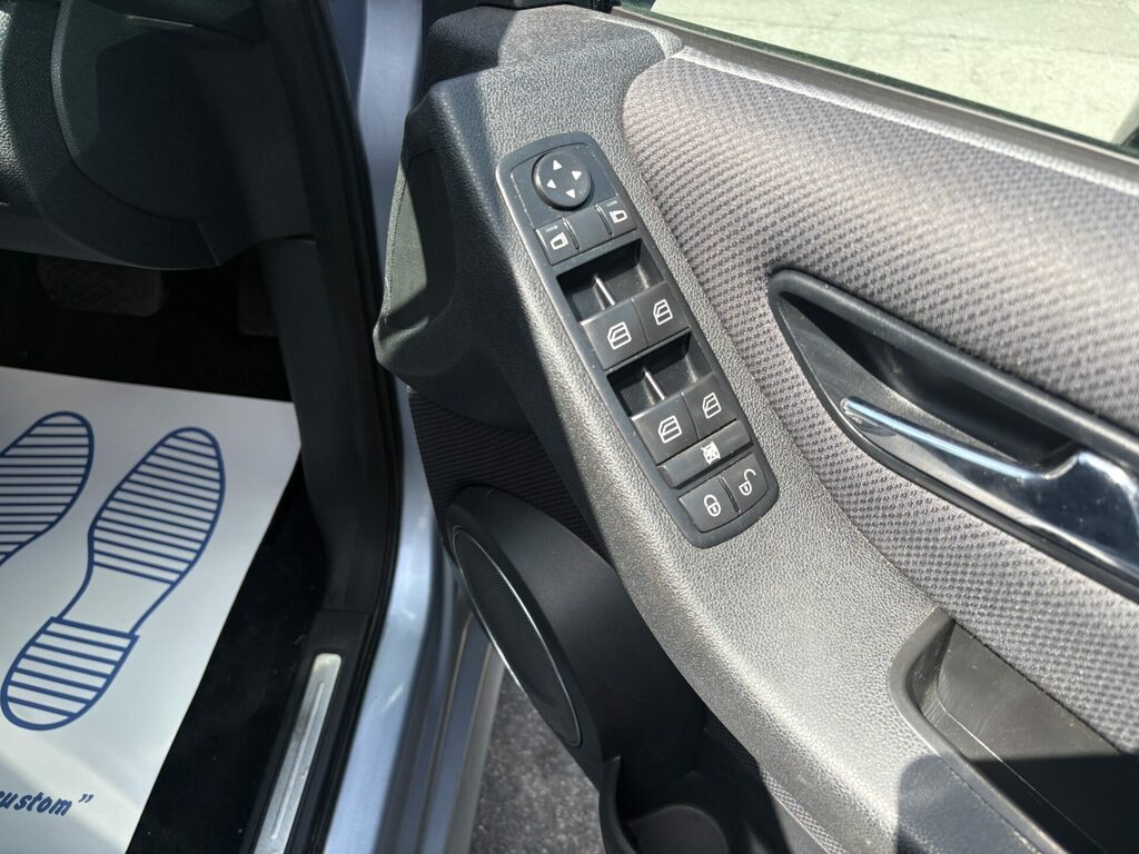 Mercedes-Benz B Class Mpv 1.7 B180 Se Cvt 201111 Blue #8