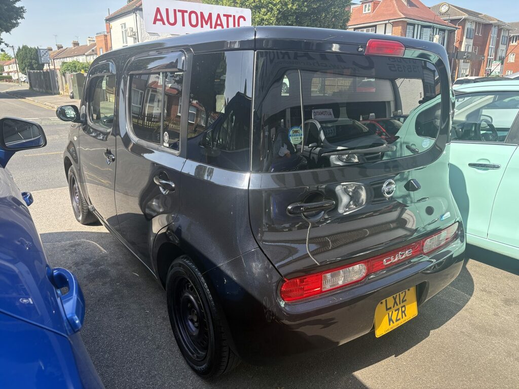 Nissan Cube 1.6 Cvt Black #2