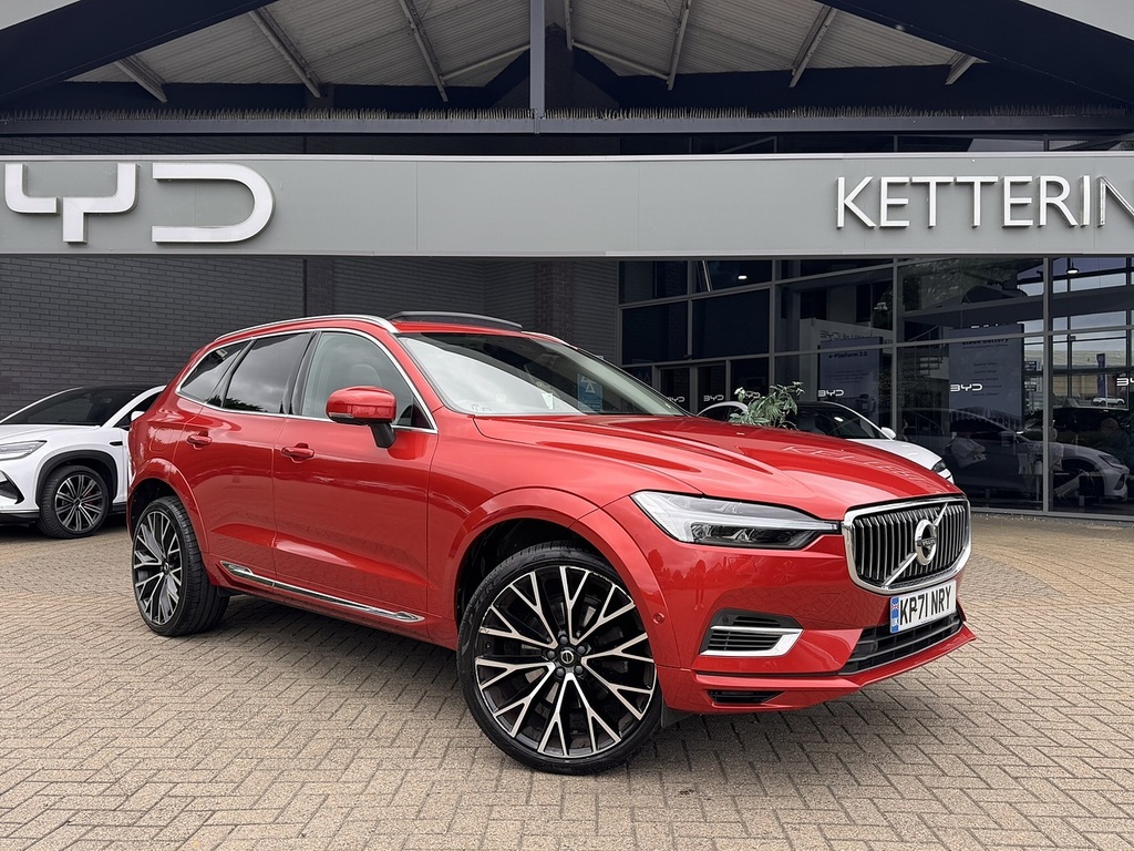 Volvo XC60 H T8 Twin Engine Inscription Pro Red