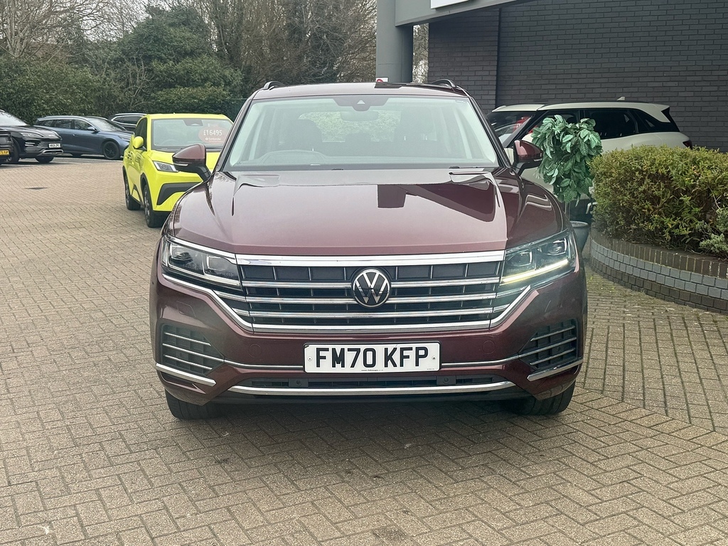 Volkswagen Touareg Tdi V6 Sel Red #5