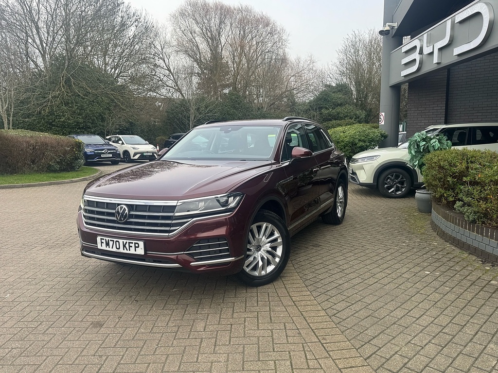 Volkswagen Touareg Tdi V6 Sel Red #4
