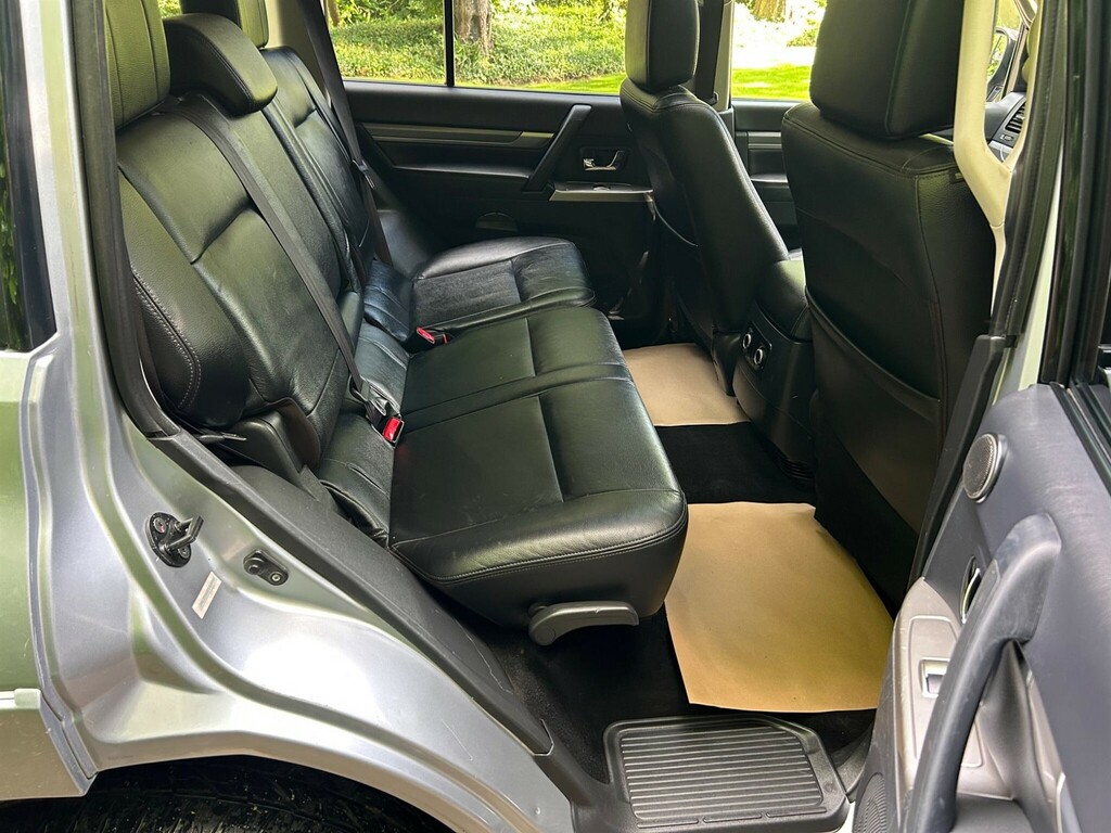 Mitsubishi Shogun 3.2 Di-dc 197 Barbarian Black #22