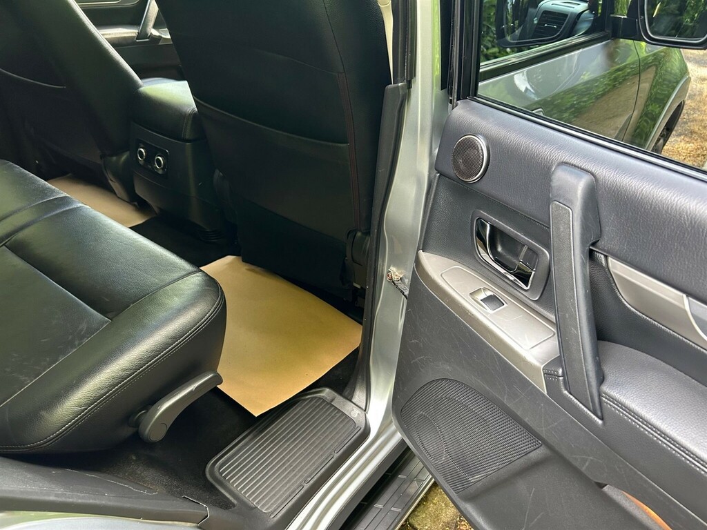 Mitsubishi Shogun 3.2 Di-dc 197 Barbarian Black #19