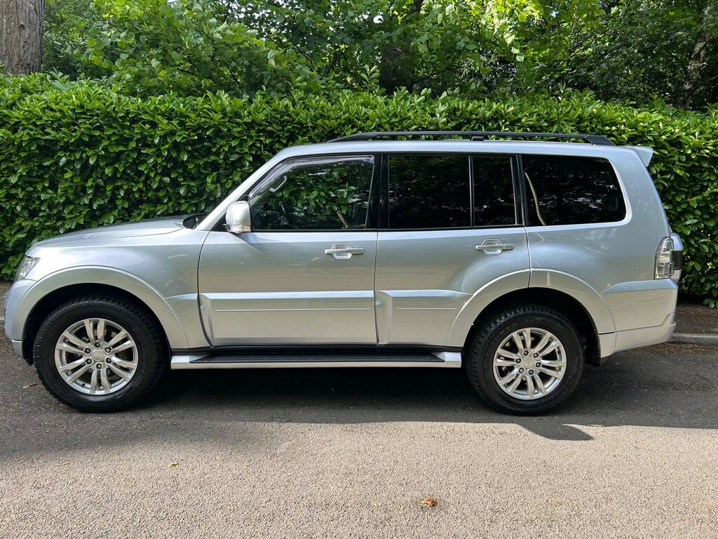Mitsubishi Shogun 3.2 Di-dc 197 Barbarian Black #35