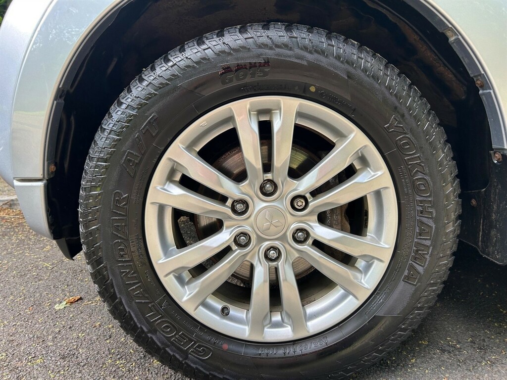 Mitsubishi Shogun 3.2 Di-dc 197 Barbarian Black #37