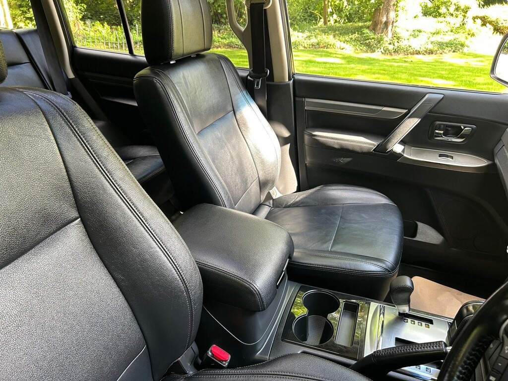 Mitsubishi Shogun 3.2 Di-dc 197 Barbarian Black #14