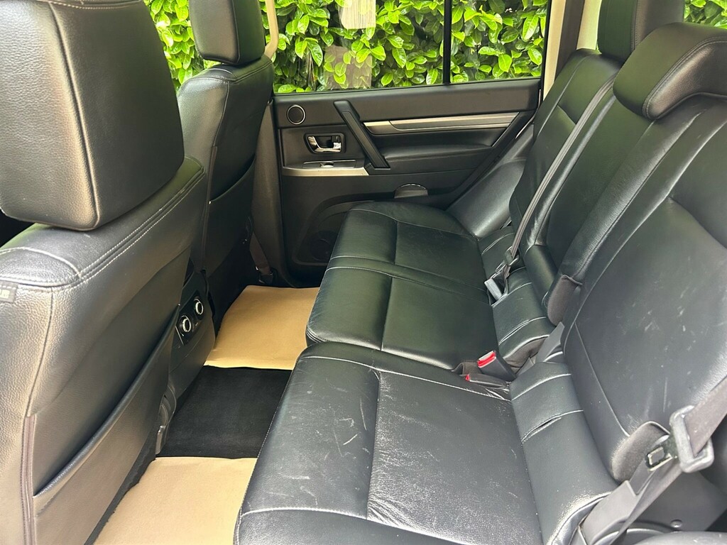 Mitsubishi Shogun 3.2 Di-dc 197 Barbarian Black #28