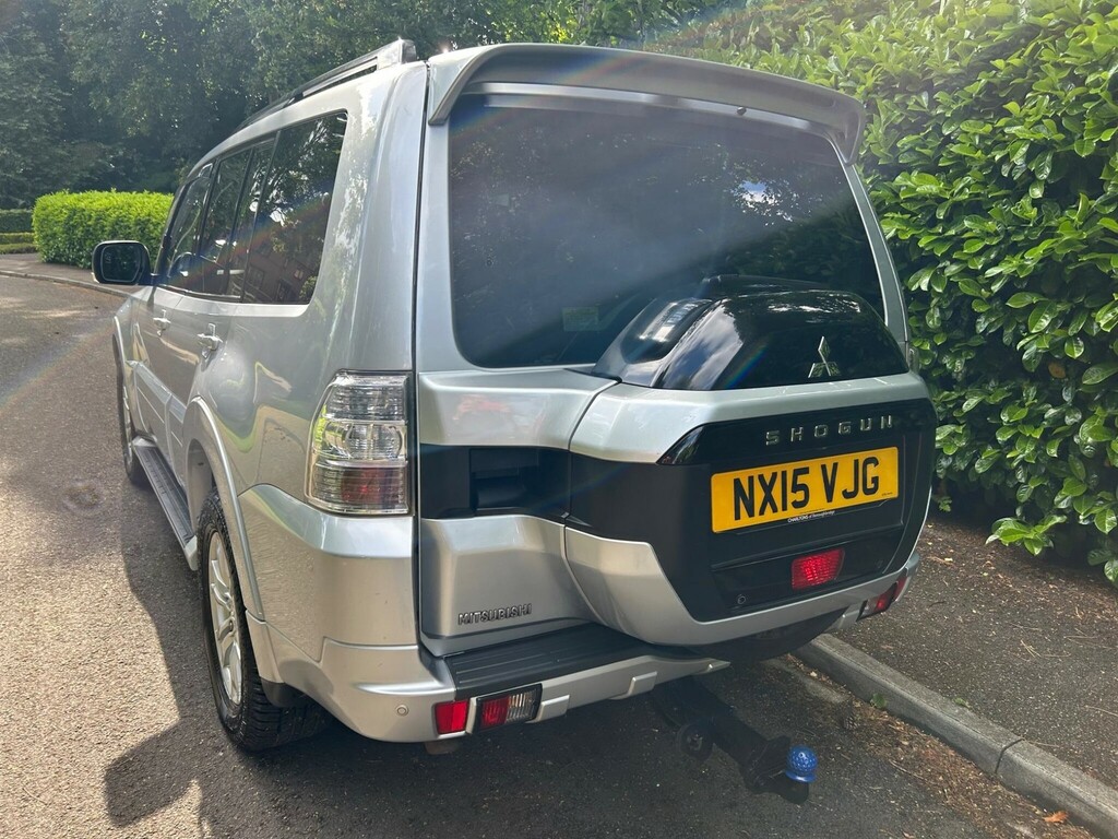 Mitsubishi Shogun 3.2 Di-dc 197 Barbarian Black #31