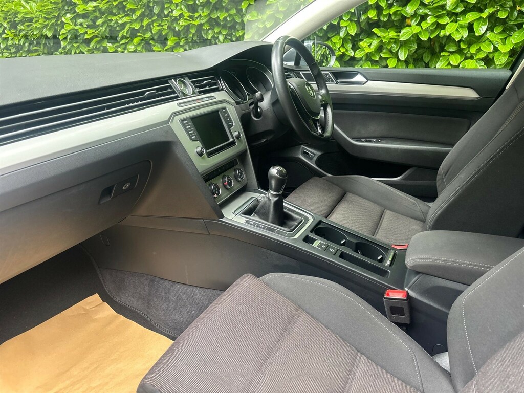Volkswagen Passat 2.0 Tdi Bluemotion Tech Se Business Black #42