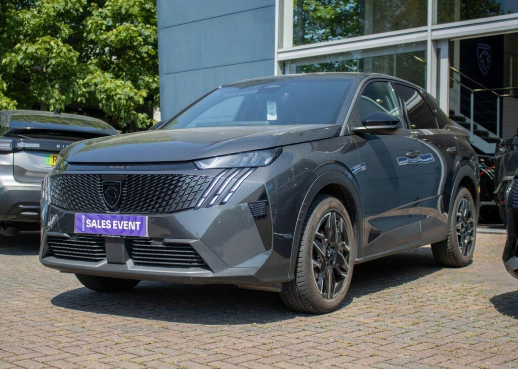 Peugeot 3008 1.2 Allure E-dsc6 Euro 6 S S FV74YGJ Grey #3