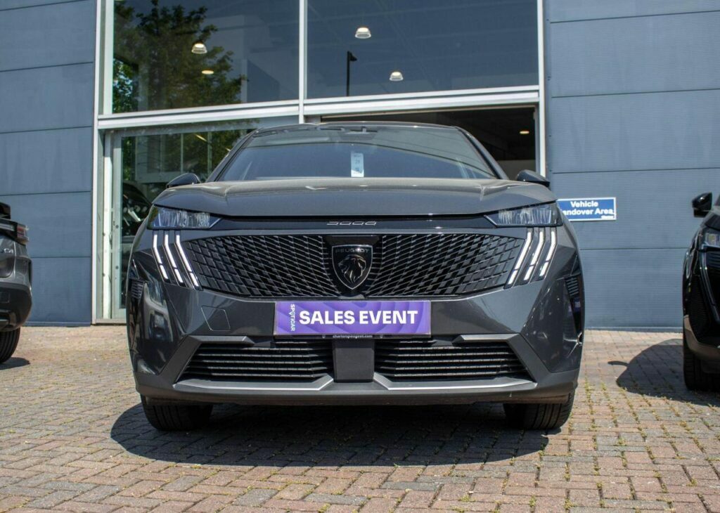 Peugeot 3008 1.2 Allure E-dsc6 Euro 6 S S FV74YGJ Grey #2