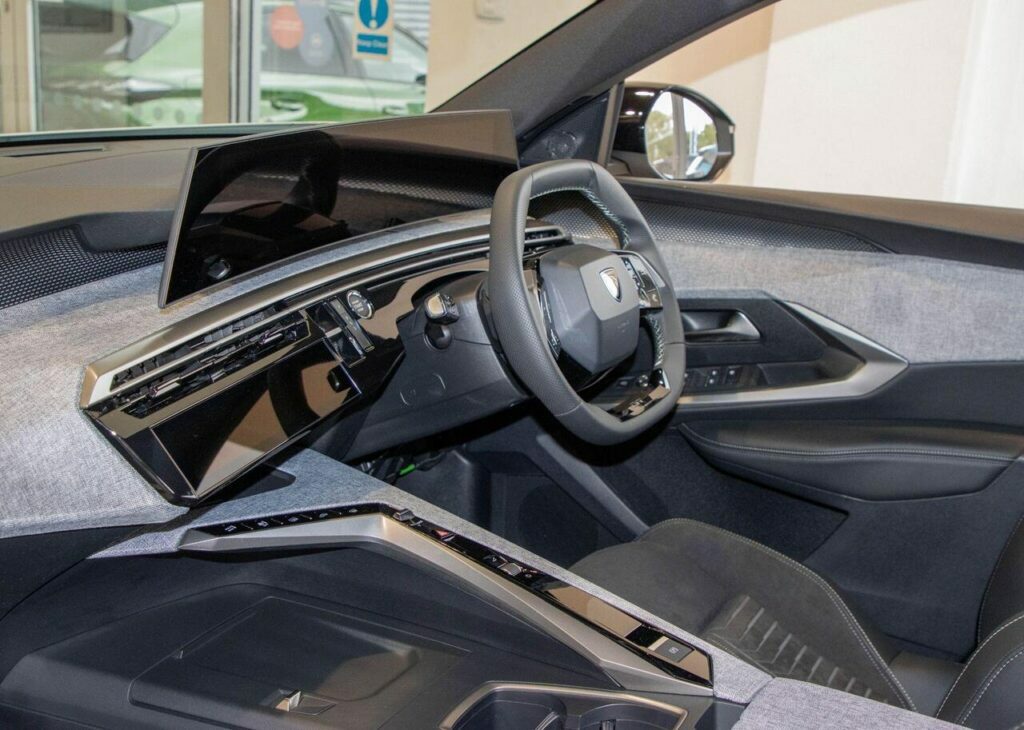 Peugeot 5008 1.2 Puretech Active #9