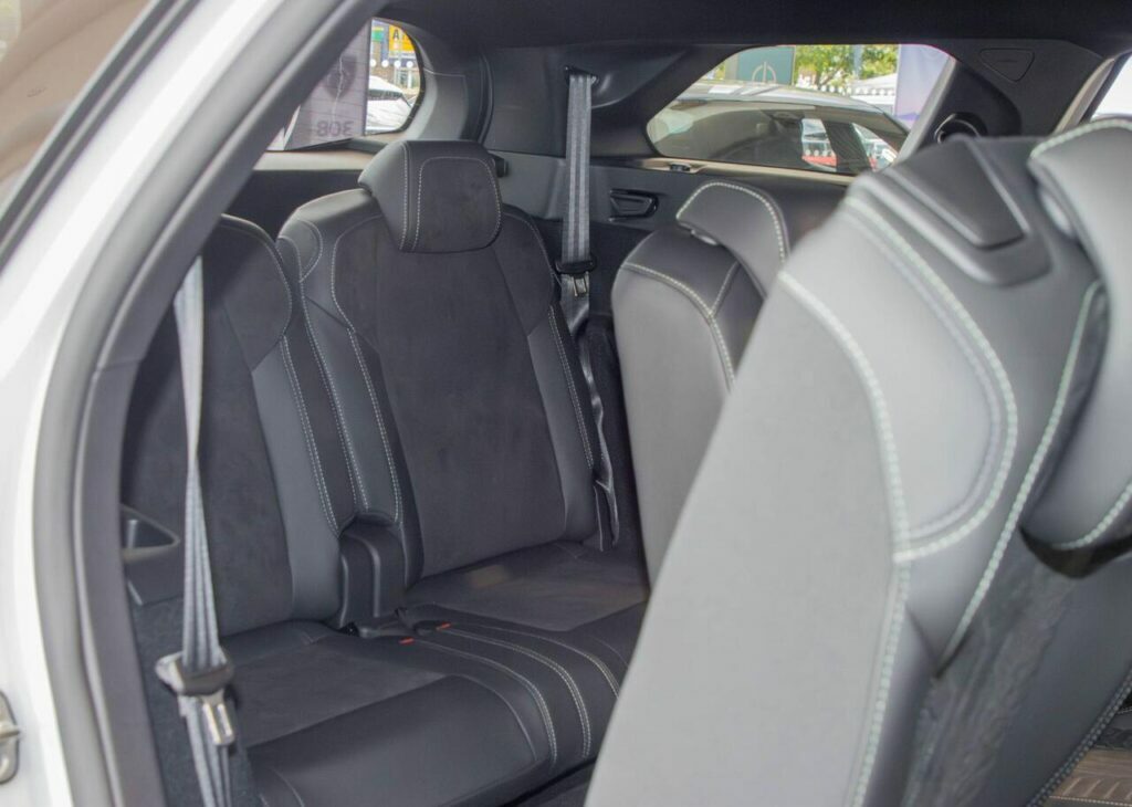 Peugeot 5008 1.2 Puretech Active #16