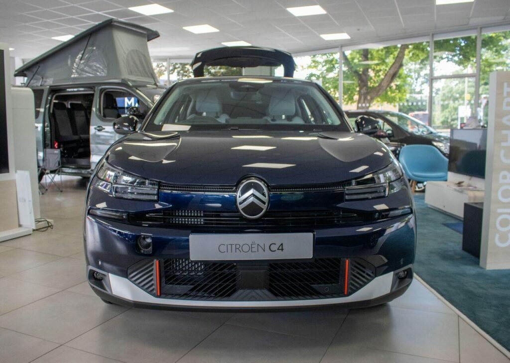 Citroen C4 Estate Red #2