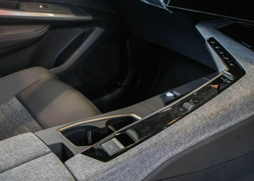 Peugeot 5008 Mpv Black #26