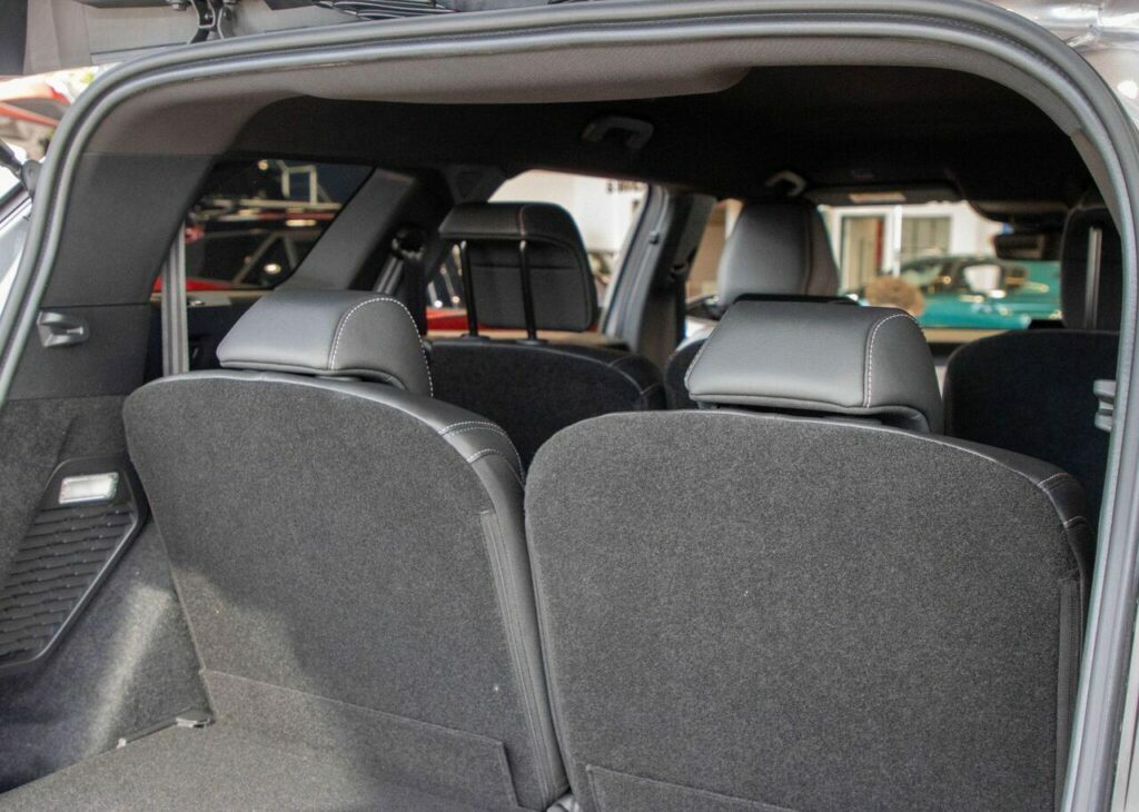 Peugeot 5008 Mpv Black #11