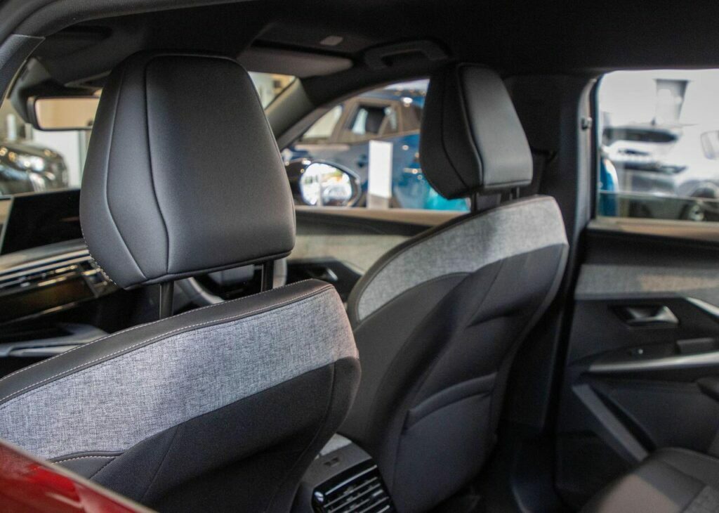 Peugeot 5008 Mpv Black #23