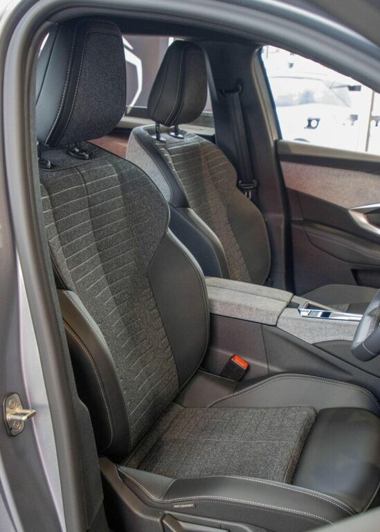 Peugeot 5008 Mpv Black #18