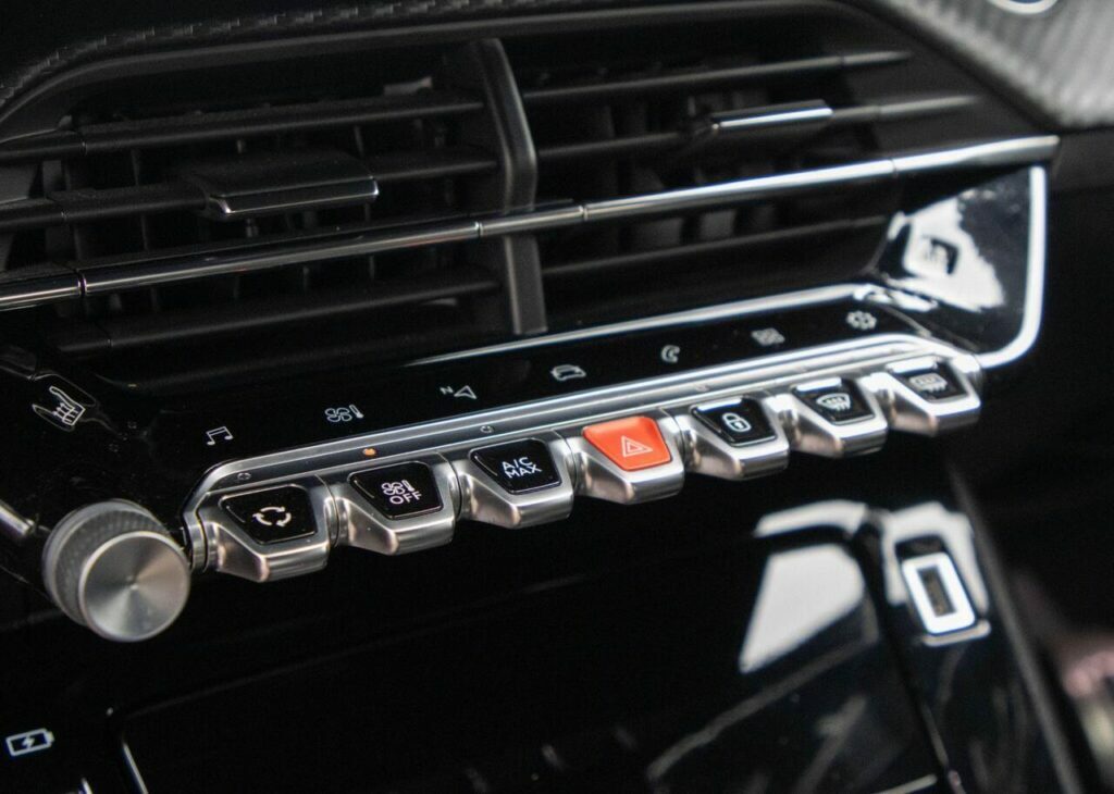 Peugeot 2008 Gt Puretech Ss  #31