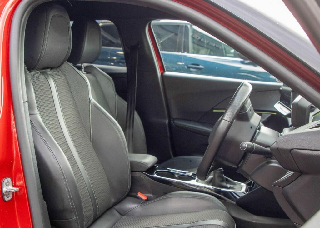 Peugeot 2008 Gt Puretech Ss  #20